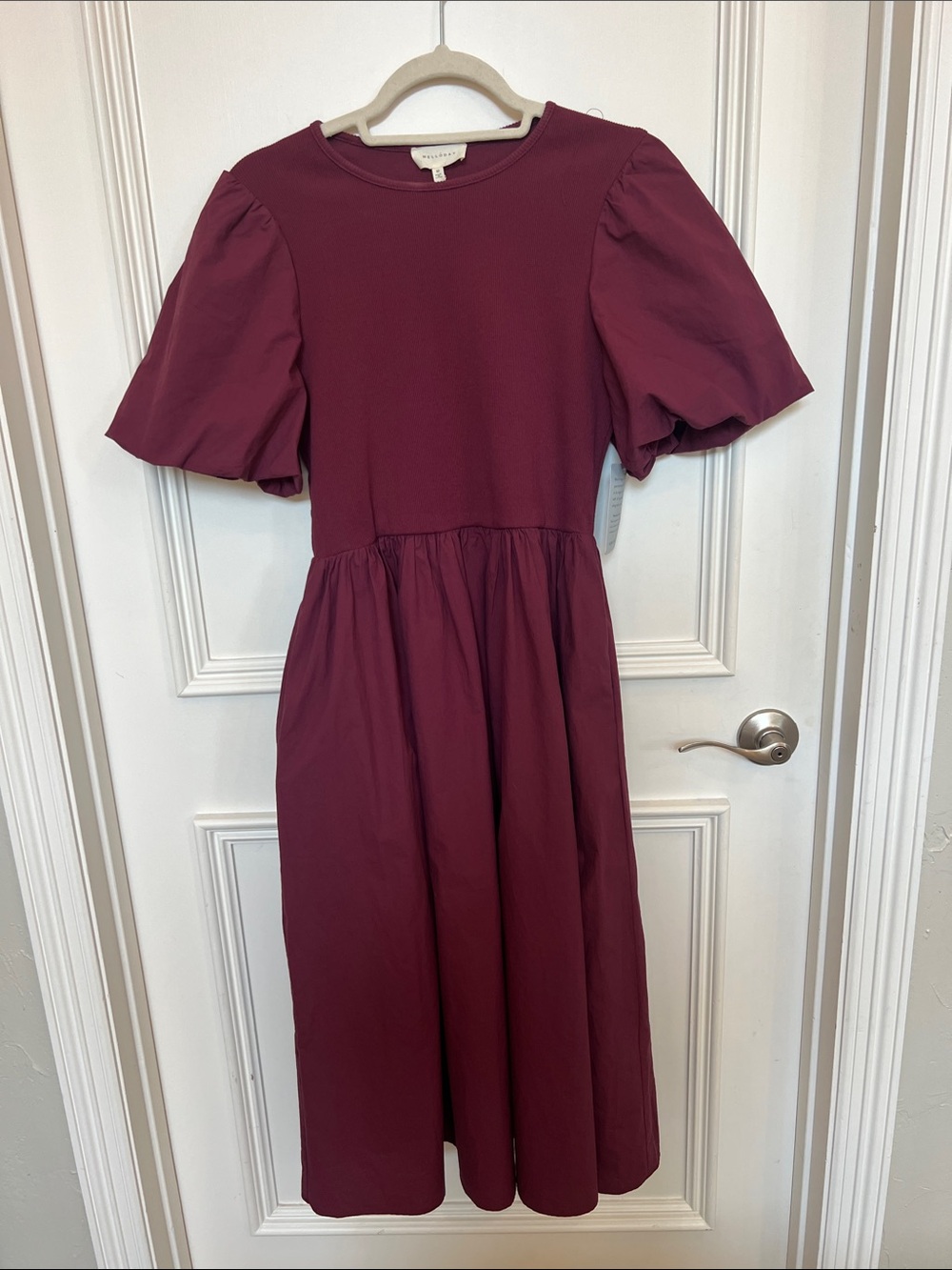 NWT Melloday ( from Nordstrom) Burgundy Puff Sleeve Midi Dress. Size Medium